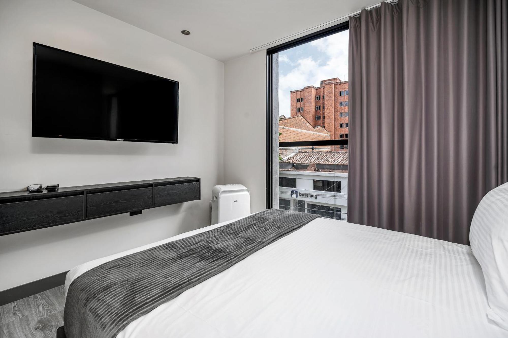 Apartamentos Housy Laureles メデジン エクステリア 写真